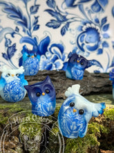 Load image into Gallery viewer, Delft China Resin Owl - (please limit to 2 or 3) (Copy)