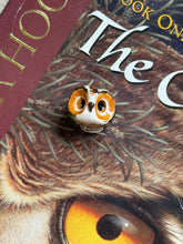 Load image into Gallery viewer, Zuni Great Horned, Curious the Elf Ceramic Owl (tribe believed great horned were guardians, the Night Grandfather)
