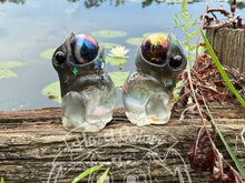 Load image into Gallery viewer, Shaker AHHHH Froggo - Resin Art (please limit yourself to 2or 3)

